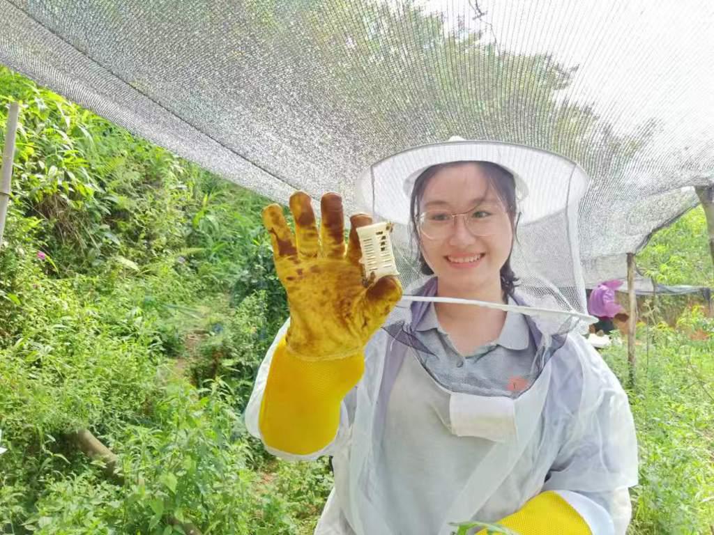 青春献基层 丹心照振兴——时代先锋楷模黄文秀先进事迹