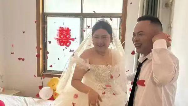 湖南岳阳新式婚礼走红!无彩礼无司仪无伴郎伴娘 极简婚礼获网友点赞