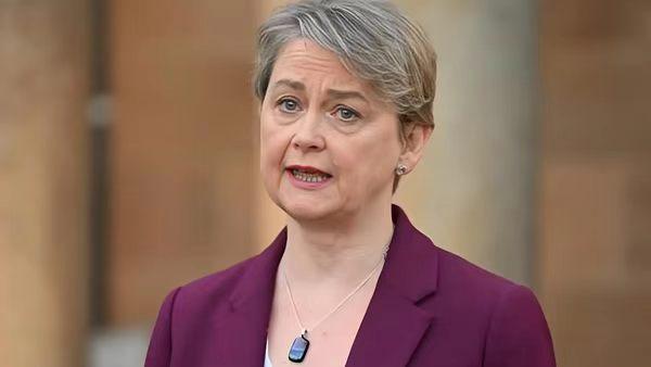 中英战略对话重启:英国外交大臣库珀访华,释放了什么信号?