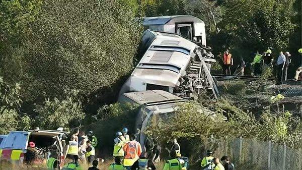 英国列车脱轨事故敲响警钟 老旧轨道交通运维难题值得全球审视