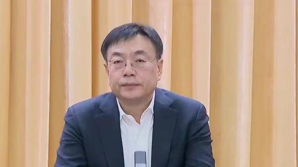 省级领导干部主动投案,探析纪法震慑的实践价值
