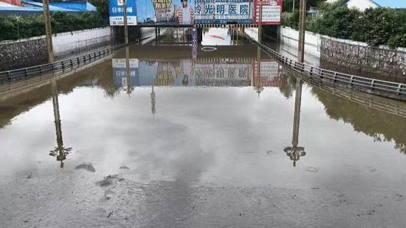 暴雨1.jpg
