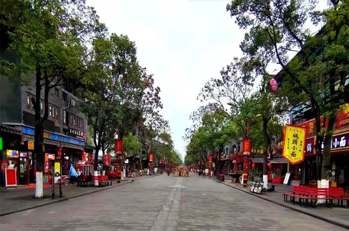 1787794456495631.jpg 文旅发展观察:同质化复制式古镇商业模式陷入发展困境